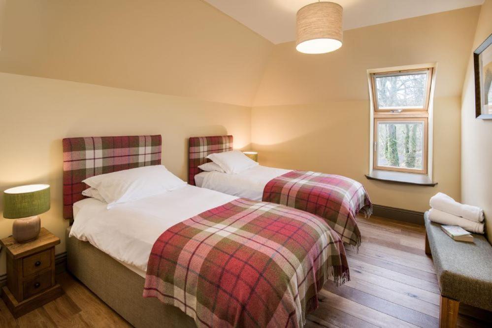 Villa Dignity Galashiels Esterno foto