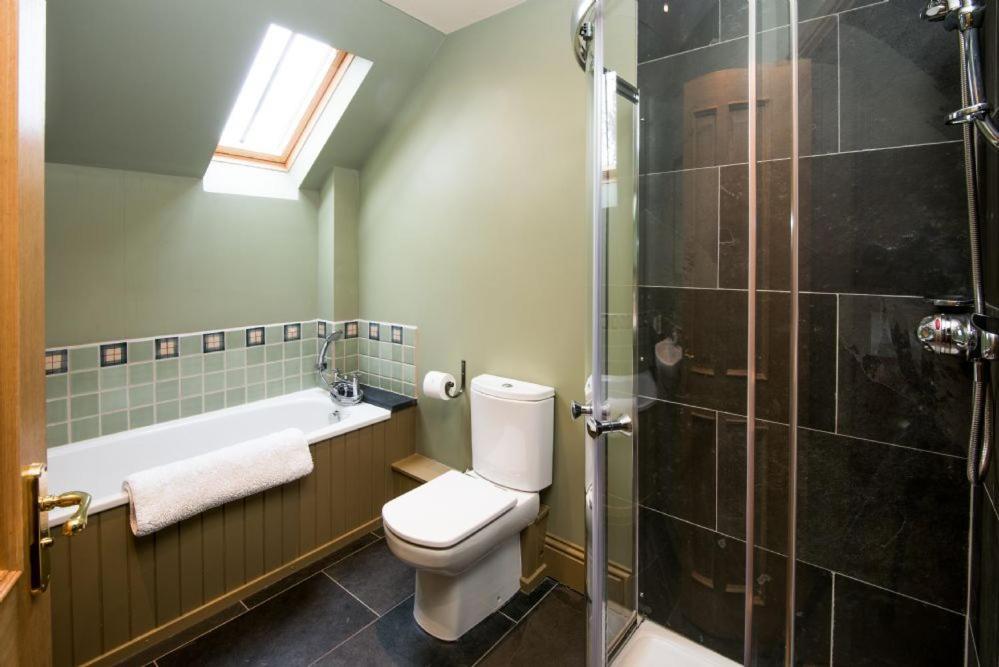 Villa Dignity Galashiels Esterno foto