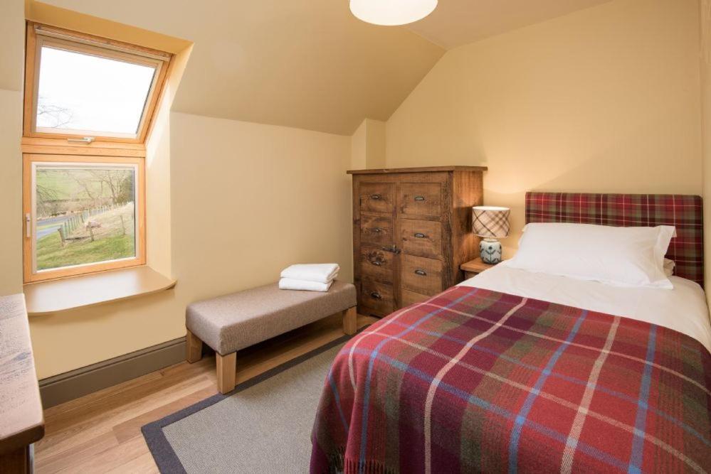 Villa Dignity Galashiels Esterno foto